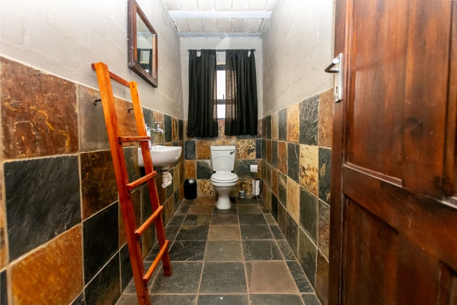 13 Bedroom Property for Sale in Olifantskop Western Cape